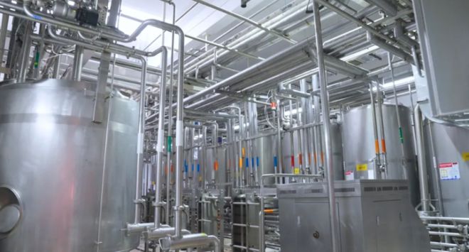 光明乳业荣获全国工业和信息化系统先进集体——引领乳制品及乳品原料批发行业高质量发展