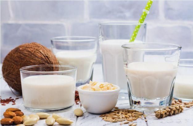 餐饮业新动态 海底捞禁令与星巴克扩张，植物奶标签规范变革