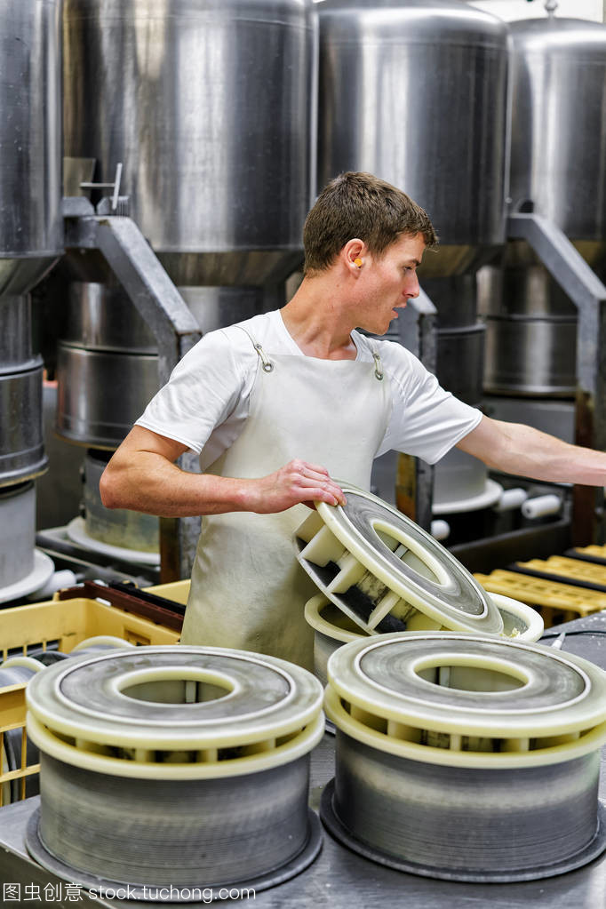 奶酪在乳制品中的独特地位 以孔德干酪为例